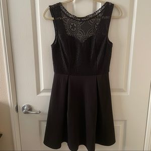 Francesca’s Sleeveless Black Lace Dress M
